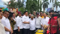 Ketua Umum Partai Golkar Airlangga Hartarto, mengunjungi lokasi gempa dan tsunamu di  Kota Palu, Sulawesi Tengah. (Istimewa)
