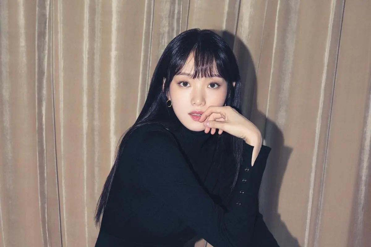 Lee Sung Kyung (Foto: Instagram/heybiblee)