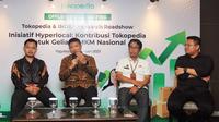 (Ki-ka) General Manager Space Roastery, Slamet Kurniawan; Kepala Divisi Kebijakan Publik dan Hubungan Pemerintah Daerah Tokopedia, Emmiryzan; Kepala Dinas Perindustrian Koperasi dan UKM Kota Yogyakarta, Drs. Tri Karyadi Riyanto Raharjo, S.H., M.Si; Peneliti INDEF, Nailul Huda dalam sesi tanya jawab pada acara Media Briefing Inisiatif Hyperlocal: Kontribusi Tokopedia untuk Geliat UMKM Nasional Rabu (25/1/2023) di Yogyakarta.