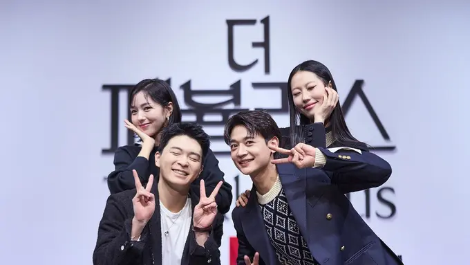 Para bintang drakor The Fabulous Chae Soo Bin, Choi Min Ho, Lee Sang Woon, Park Hee Jung di konferensi pers serial The Fabulous. (Foto: netflix Indonesia)