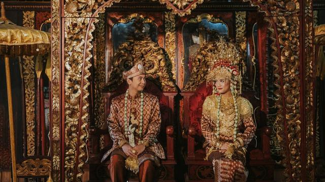 Potret Prewedding 7 Pasangan Artis Pakai Baju Adat, Pancarkan Pesona