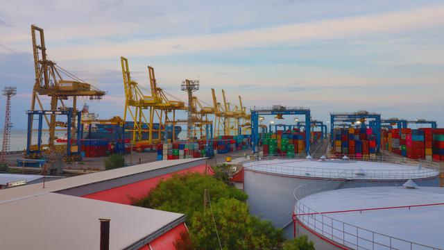 INSA Apresiasi Kerja Cepat KSOP dan Pelindo III Tangani Kapal Tabrak Crane