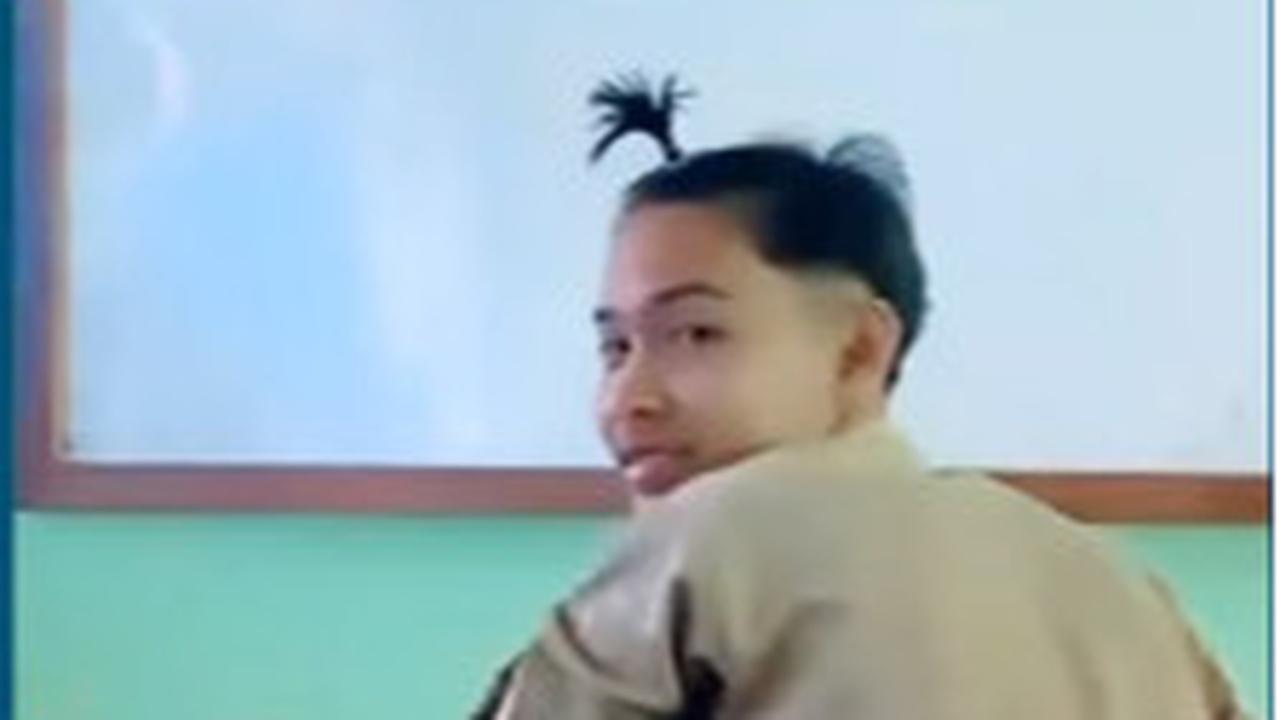 Bukan Dicukur, Ibu Guru Cantik ini Punya Cara Unik Beda Sendiri Hukum Siswa Berambut Gondrong