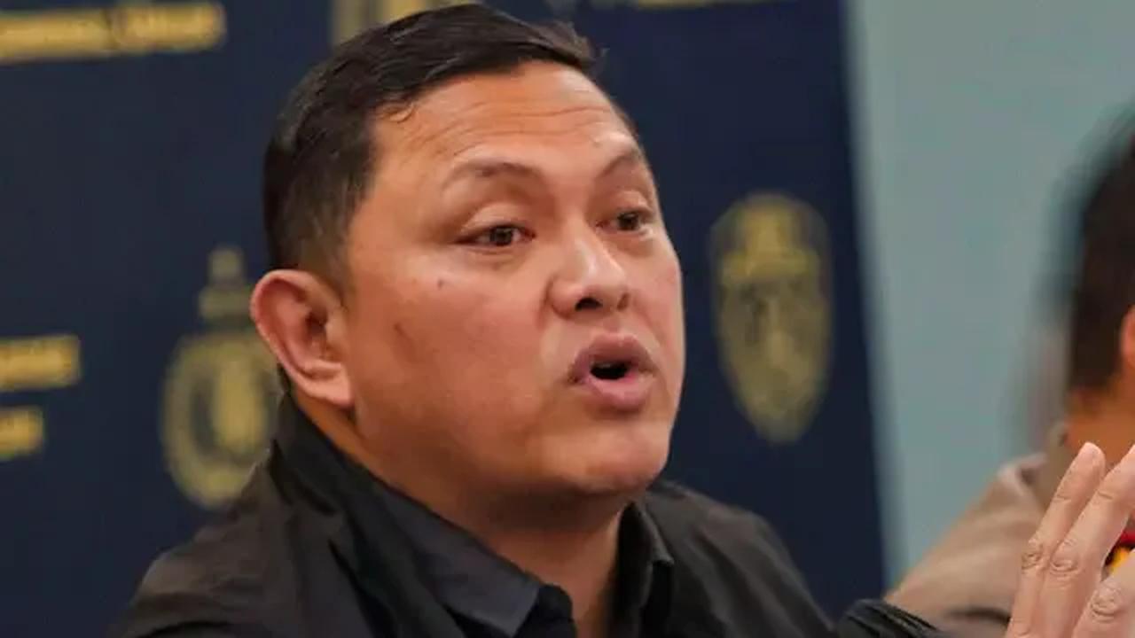 Adapun tindakan yang dilakukan Aipda M adalah seorang polisi yang diminta tolong oleh para sindikat agar membantu lolos dari jeratan hukum. Aipda M diiming-imingi para tersangka hadiah Rp612 juta.
