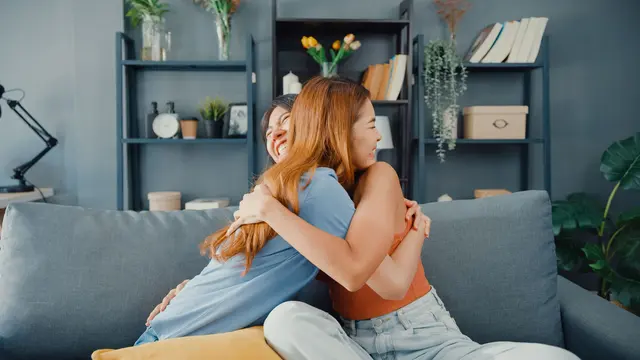 Ilustrasi mendengarkan orang lain