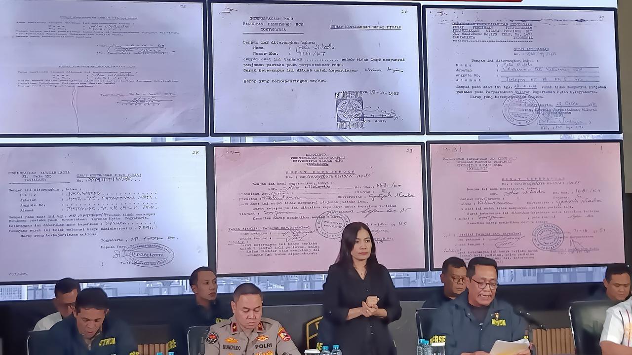 Babak Baru Kasus Laporan Ijazah Palsu Jokowi, Dinyatakan Polisi Asli hingga Roy Suryo Ngadu Komnas HAM