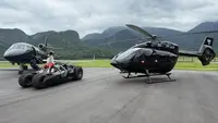 Bukan Supercar, Neymar Pamer Kendaraan Mewah dari Batmobile Hingga Jet Pribadi