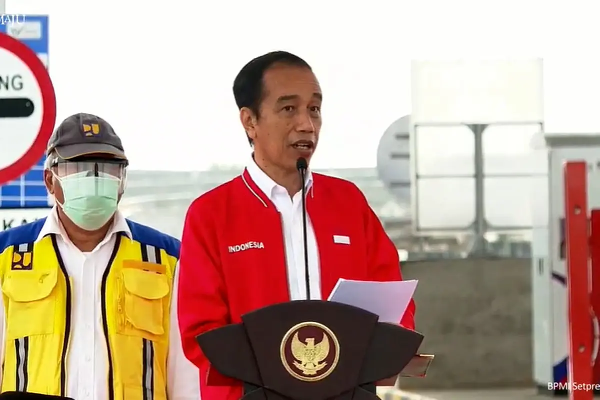 Presiden Jokowi meresmikan Jalan Tol Kayu Agung - Palembang - Betung Ruas Kayuagung - Palembang (Kramasan), di Kota Palembang, Selasa (26/1/2021).