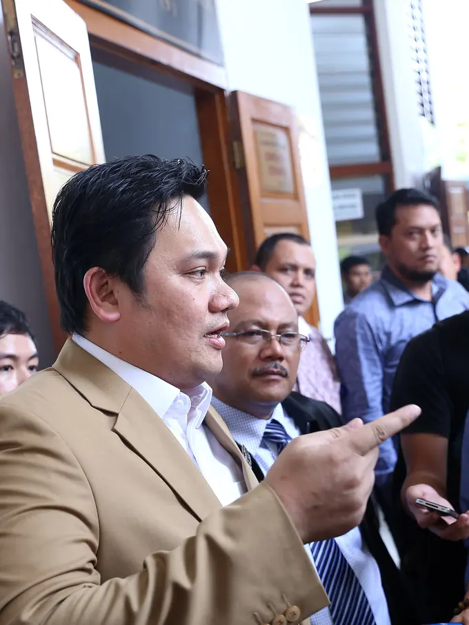 [Bintang] Farhat Abbas 