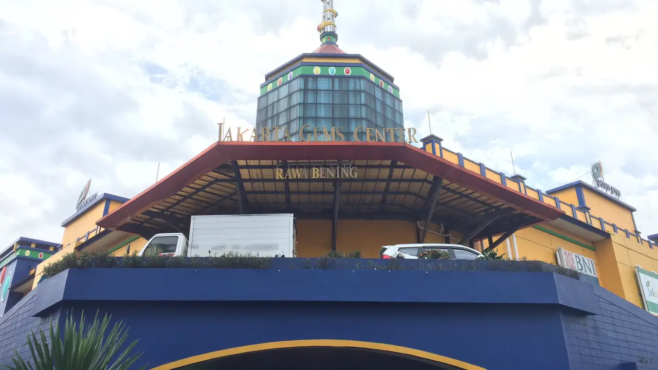 Pasar Rawabening, pusat batu akik di Jakarta.