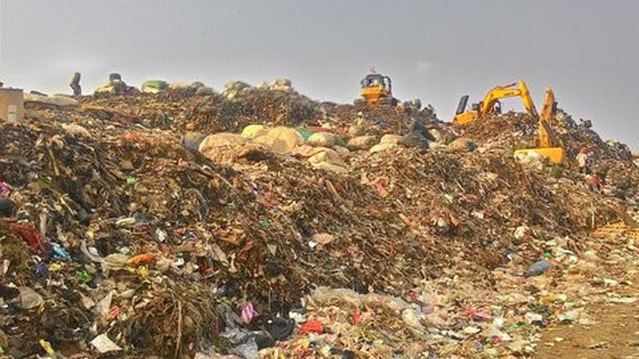Cita-cita Bedul cuma jadi penggulung terpal truk sampah
