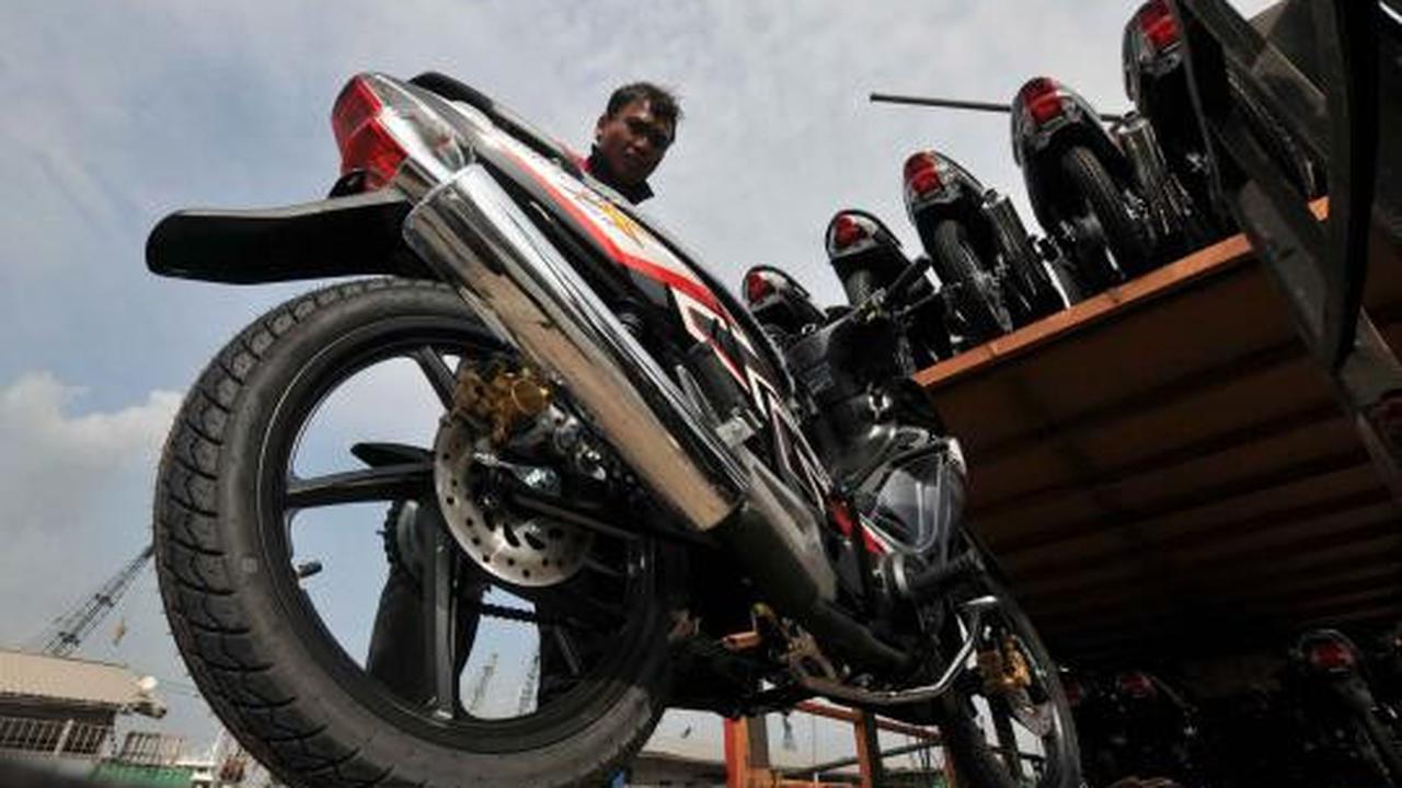 Pengiriman sepeda motor di Pelabuhan Tanjung Priok