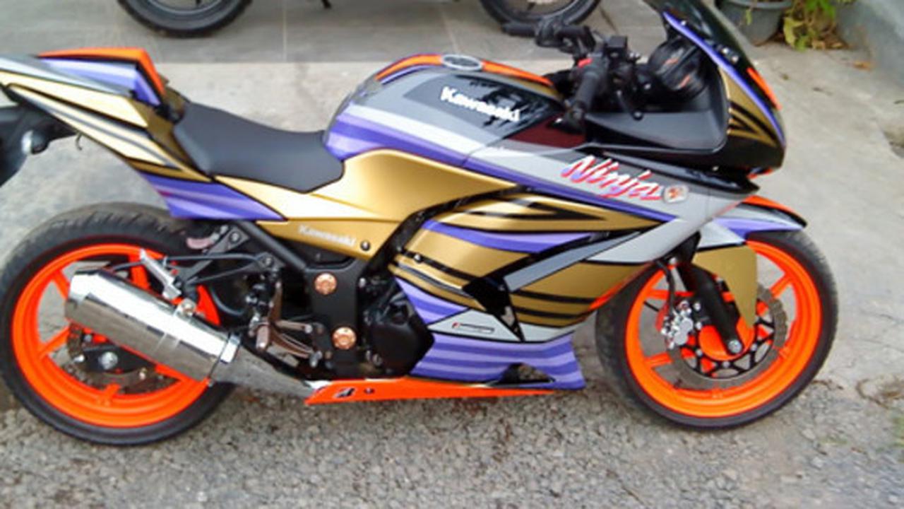 Modifikasi Kawasaki Ninja Cutting Stiker (IStimewa)