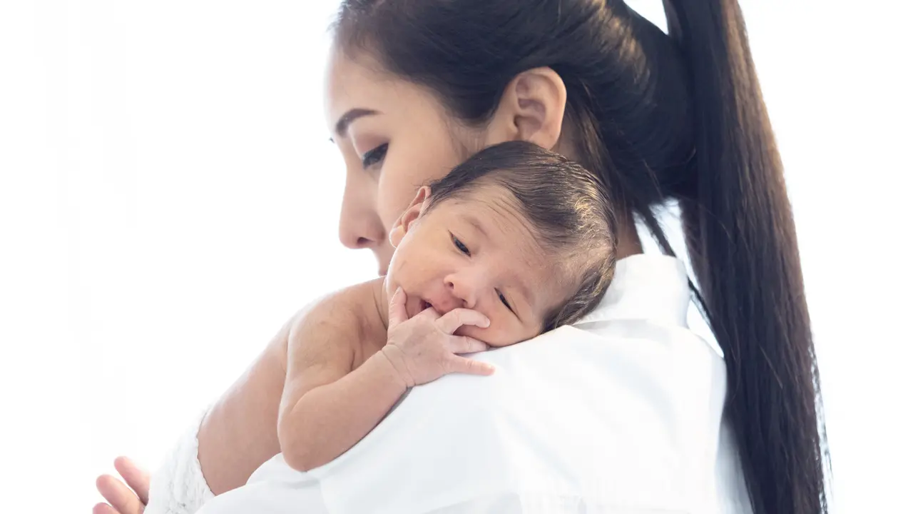 Peralatan bayi baru lahir