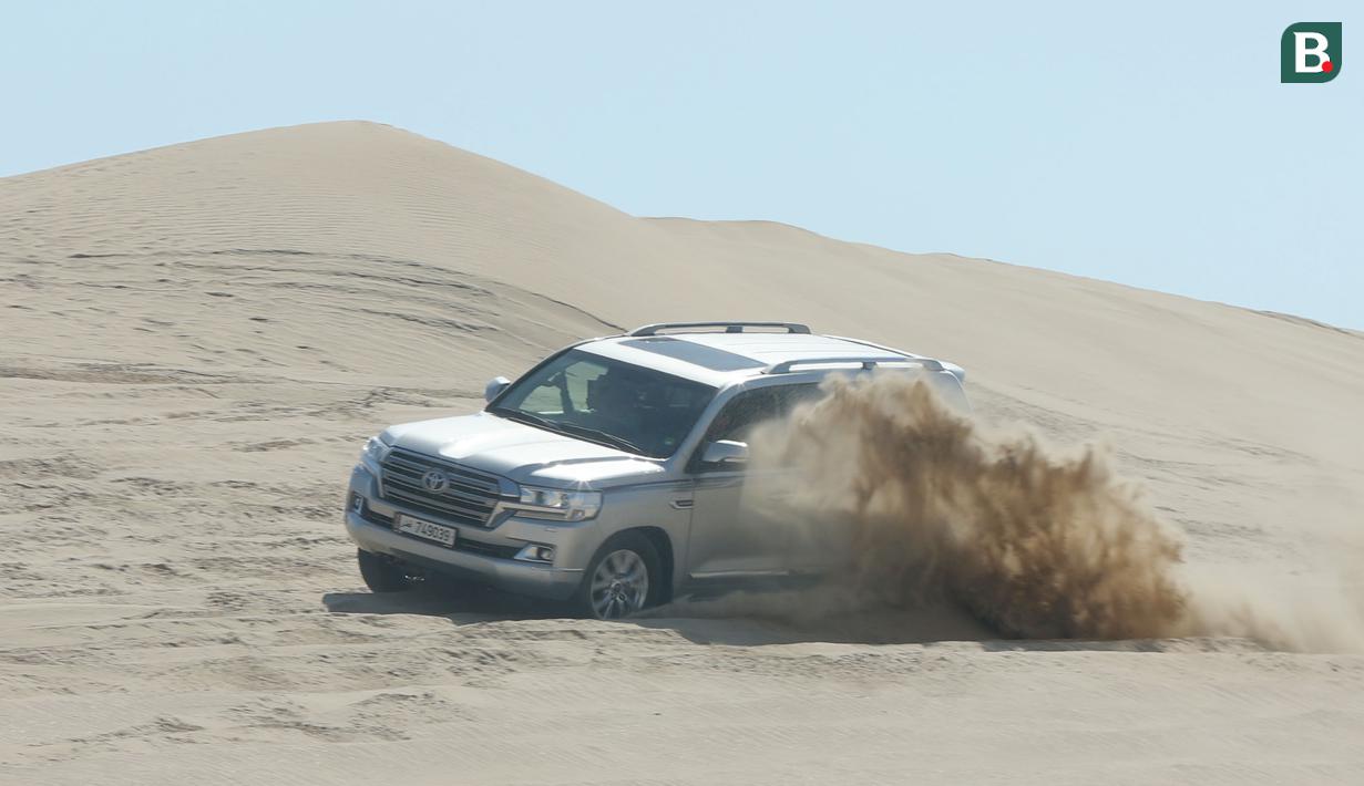 Di sela-sela bertugas di Piala Dunia 2022, Bola.com beruntung diajak oleh para WNI yang tinggal di Qatar untuk melihat indahnya Inland Sea dan bertualang di Gurun Sealine, Qatar. (Bola.com/Ade Yusuf Satria)