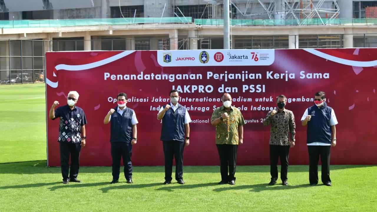 Konferensi pers Pemprov DKI Jakarta, PSSI, dan KONI Pusat terkait Jakarta International Stadium (JIS).