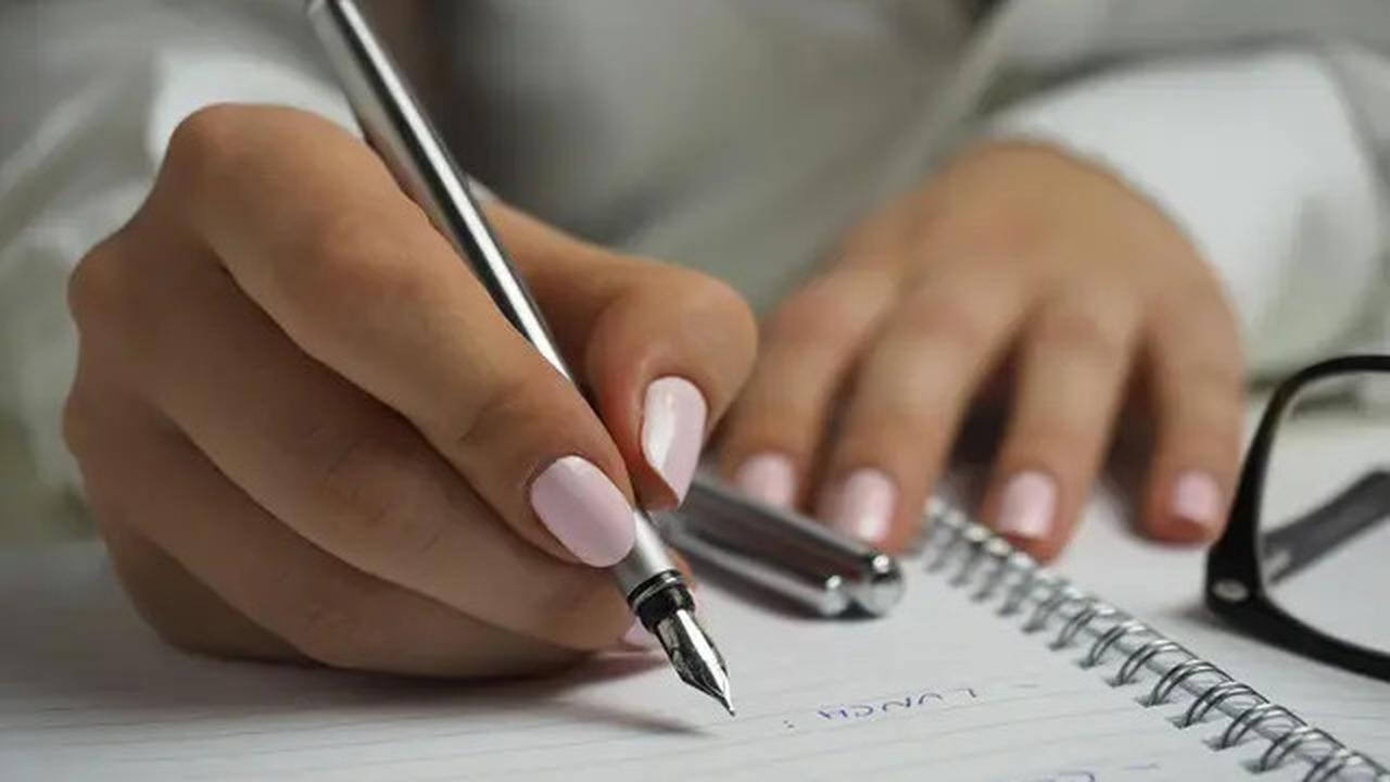 5 Tanda Kamu Cerdas yang Terlihat dari Tulisan Tanganmu