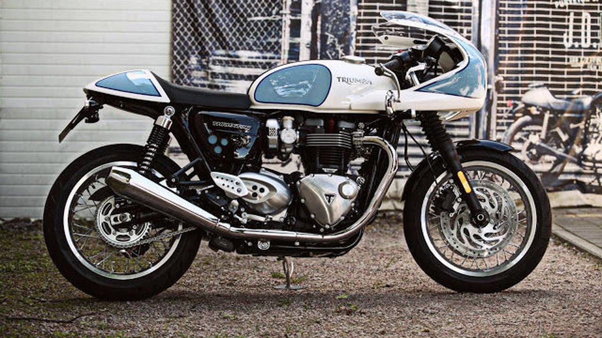 triumph thruxton 1200 r cafe racer