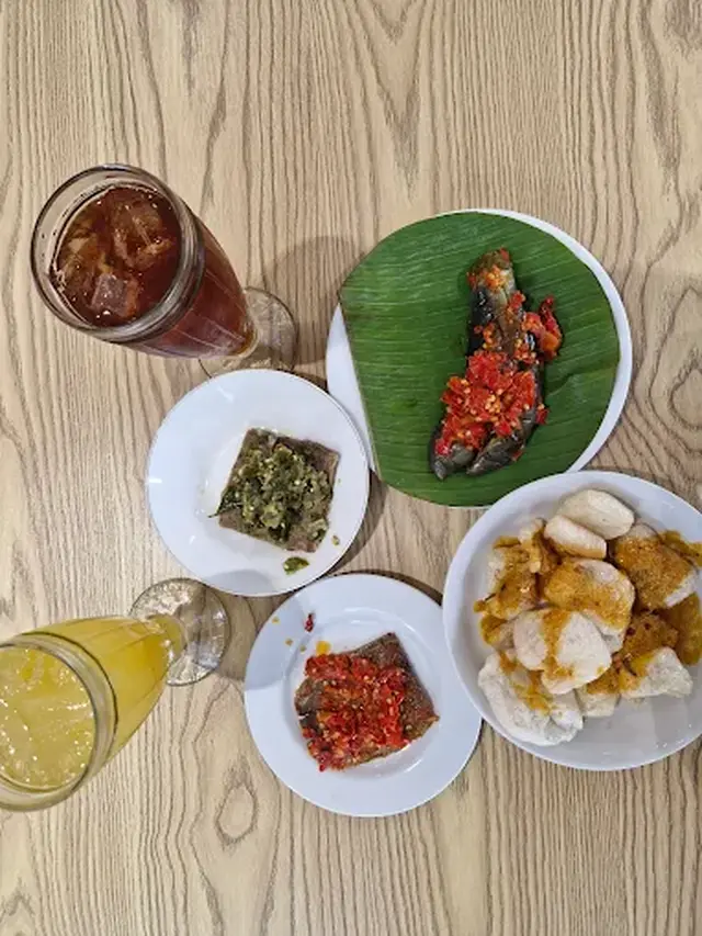 Mak Ciak Tanah Kusir