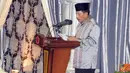 Citizen6, Cilangkap: Kedatangan Presiden Susilo Bambang Yudhoyono disambut oleh Panglima TNI Laksamana TNI Agus Suhartono beserta Kepala Staf Angkatan dan pejabat tinggi TNI lainnya. (Pengirim: Badarudin Bakri)