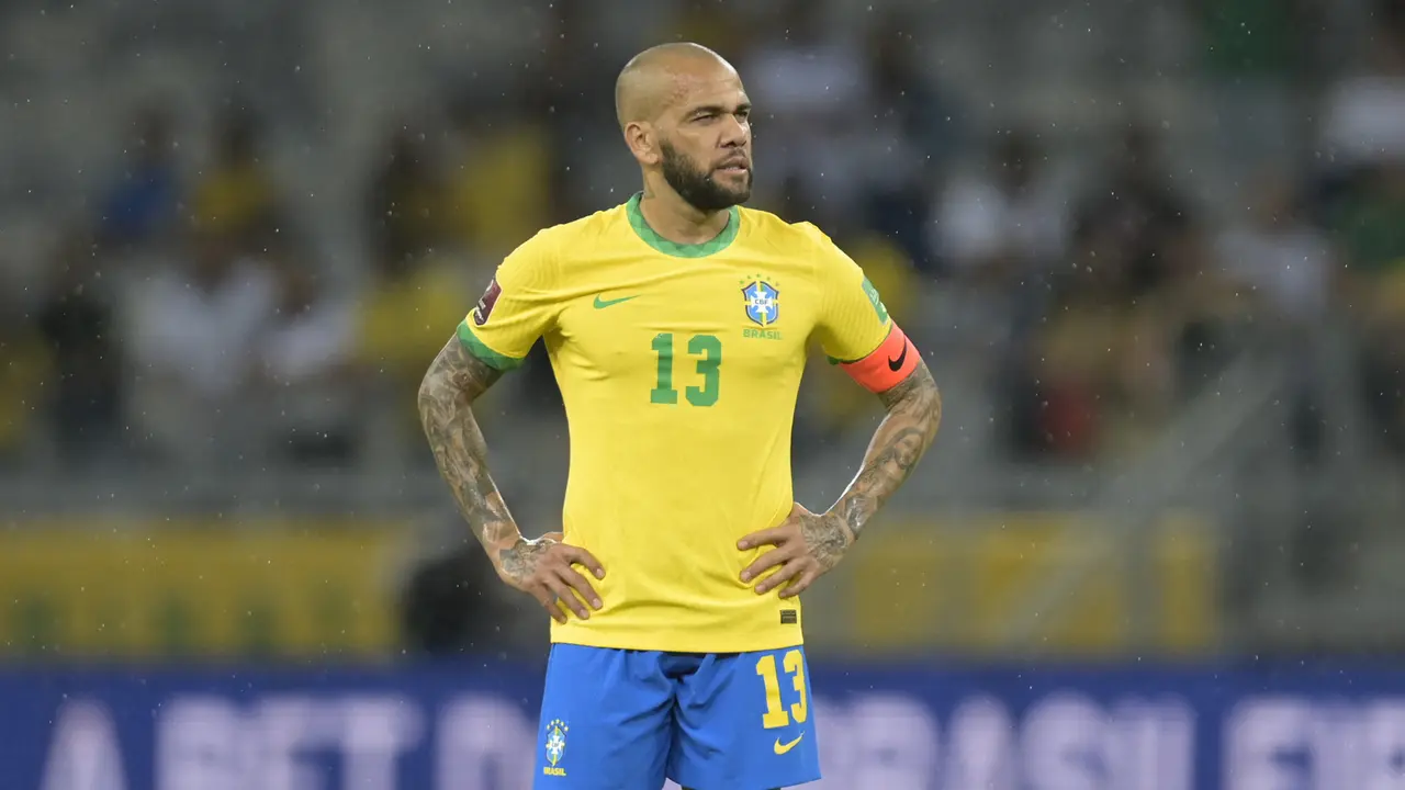 Foto: Masuk Skuad Brasil ke Piala Dunia 2022 Qatar, Dani Alves di Ambang Rekor Jadi Pemain Tertua Brasil Sepanjang Sejarah Piala Dunia