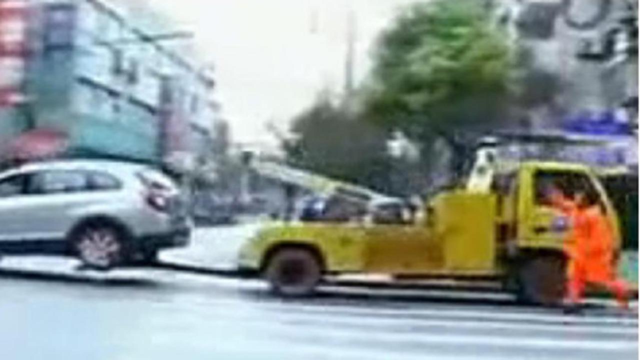 Sopir Mengejar Mobil  (Youtobe)