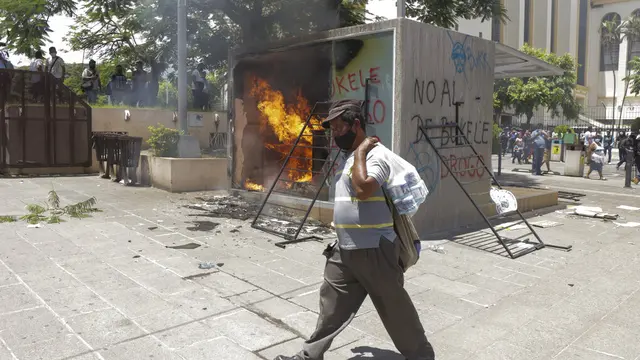 Tolak Bitcoin, Warga El Salvador Bakar ATM Uang Kripto