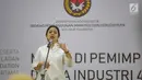 Menko PMK Puan Maharani memberi sambutan dalam penandatanganan beasiswa Teladan Tanoto Foundation di Kantor Kemenko PMK di Jakarta, Selasa (5/3). Puan memberi motivasi kepada 150 mahasiswa penerima program tersebut. (Liputan6.com/Faizal Fanani)