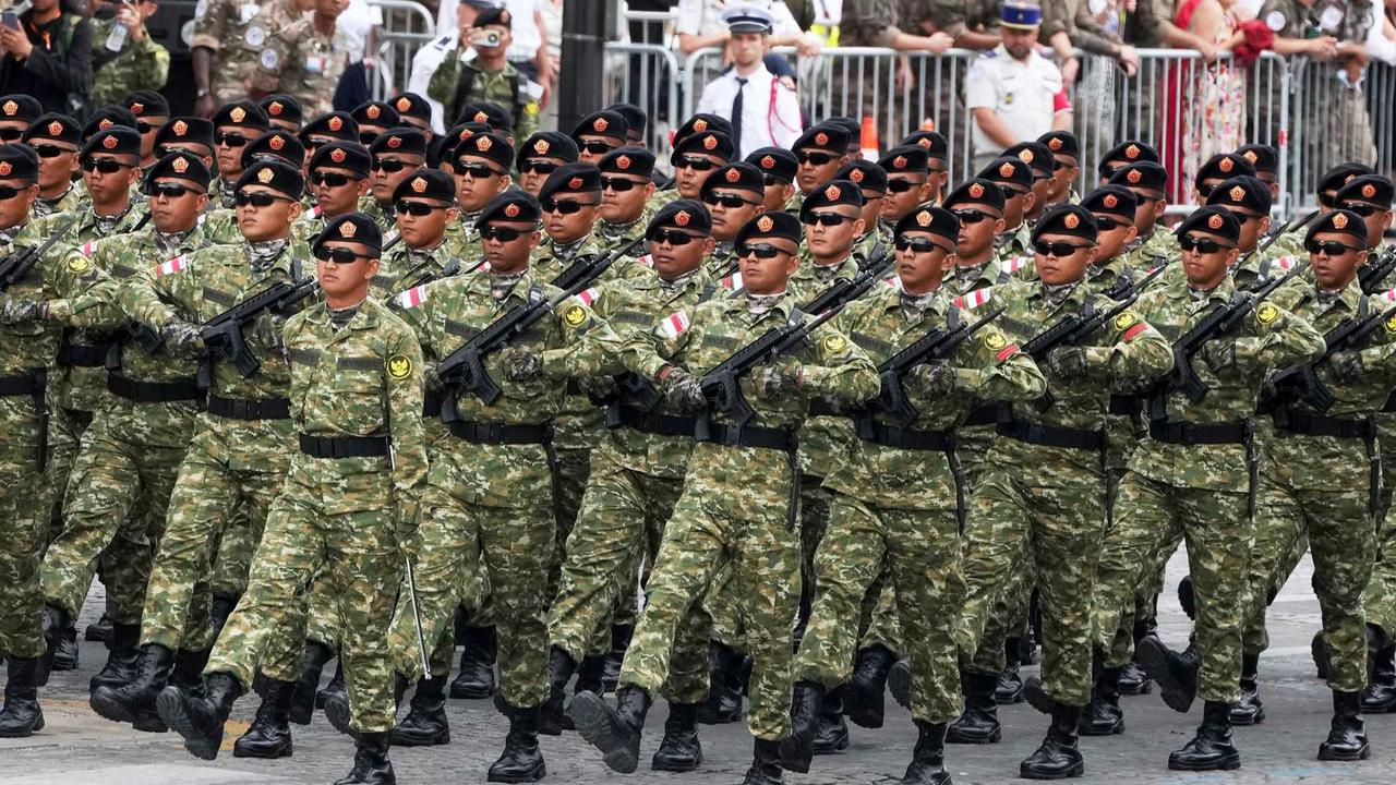 FOTO: Indonesia Tampil Perdana di Parade Bastille, Prabowo Hadir Sebagai Tamu Kehormatan