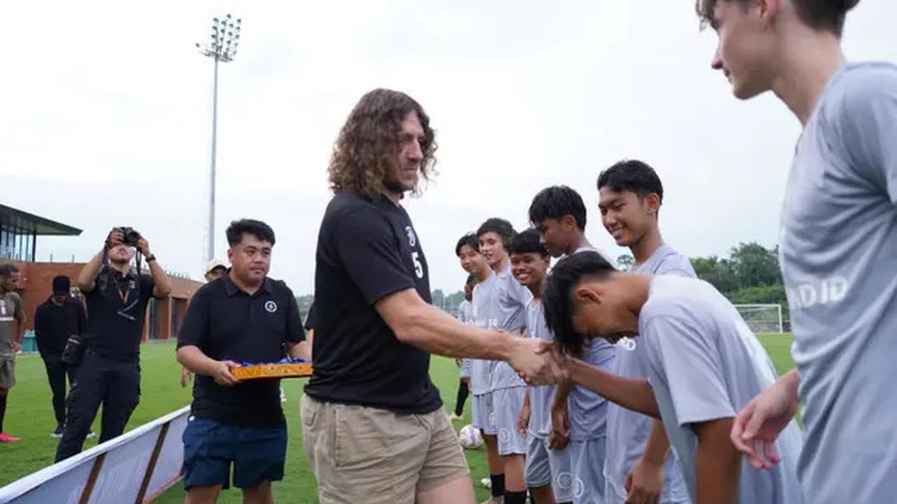 Carles Puyol Kunjungi Bali, Pantau Talenta 11 Pesepak Bola Muda Bersama Banyak Mantan Pemain Timnas Indonesia