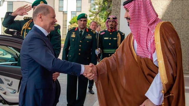 Olaf Scholz dan Muhamad bin Zayed.