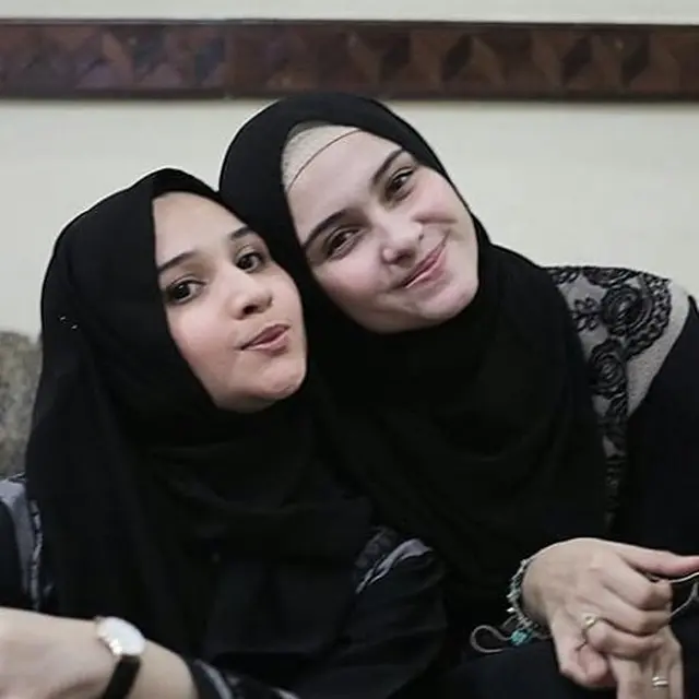 Momen kebersamaan Sarah dan Zee Zee Shahab