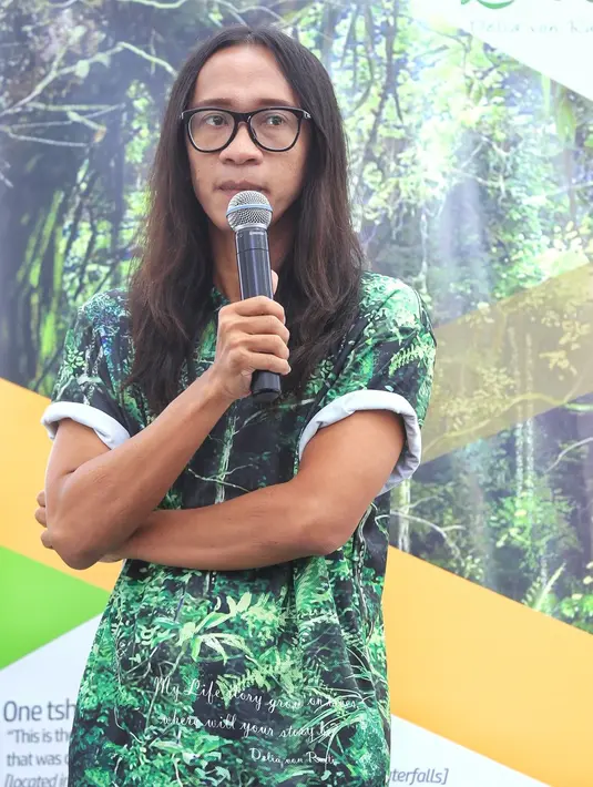 Evelyn menambahkan, suaminya sangat perkasa saat melakukan hubungan suami istri. Demi program mendapatkan anak, pasangan ini juga menjaga asupan makanan. (Adrian Putra/Bintang.com)