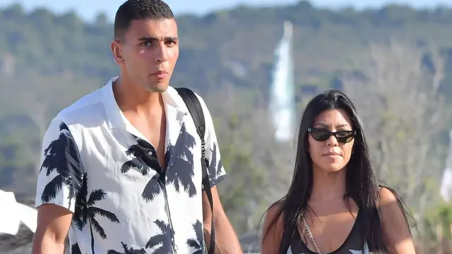 [Bintang] Kourtney Kardashian - Younes Bendjima