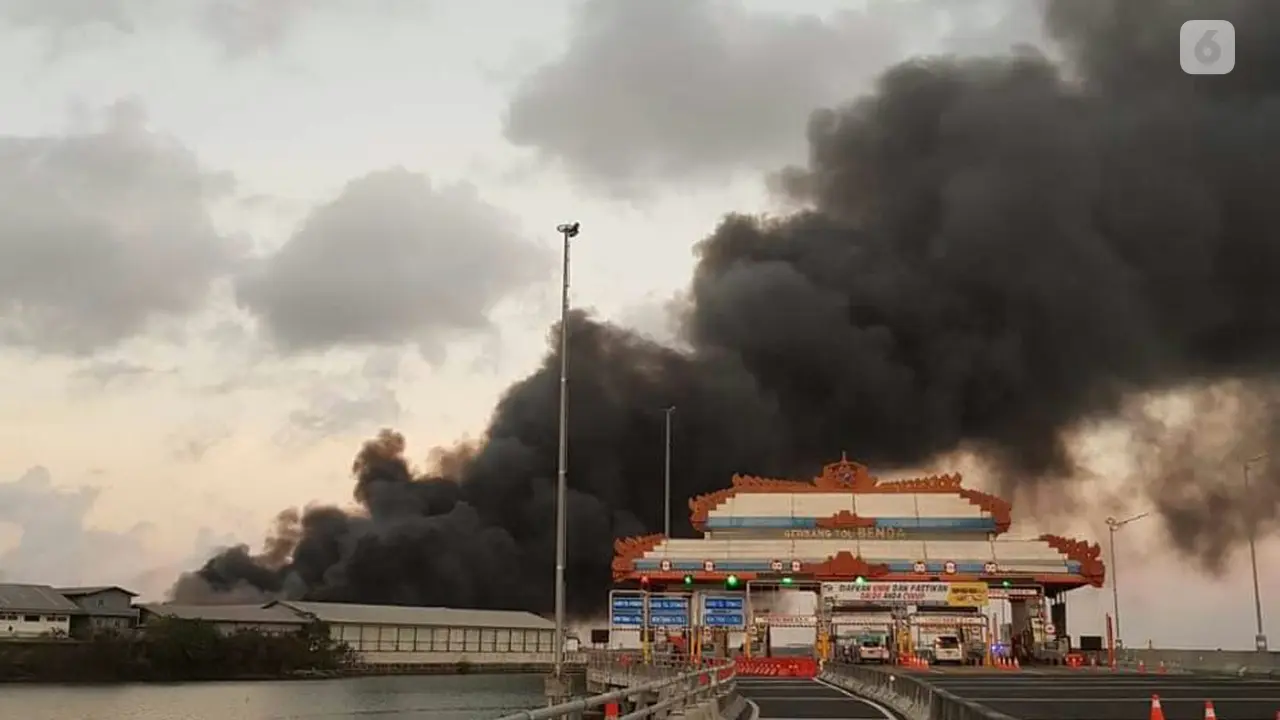 kapal terbakar