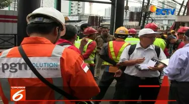 PGN, PT Adhi Karya, dan Polda Metro Jaya lakukan olah tempat kejadian perkara di lokasi pipa gas bocor di depan kantor BNN, Cawang, Jakarta Timur.