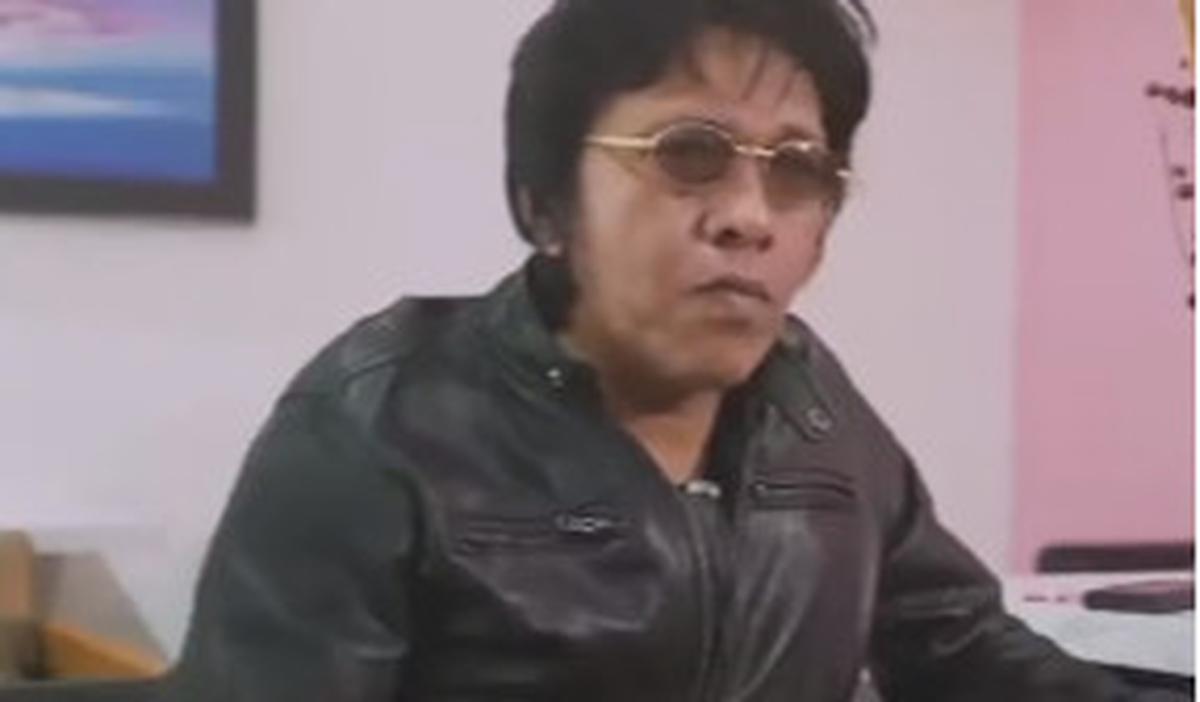 Tak muluk-muluk, Adian kala itu diminta untuk potong rambut. Sebab, gaya rambut Adian pada saat itu cenderung panjang dan kurang tertata rapi.&nbsp;<br>