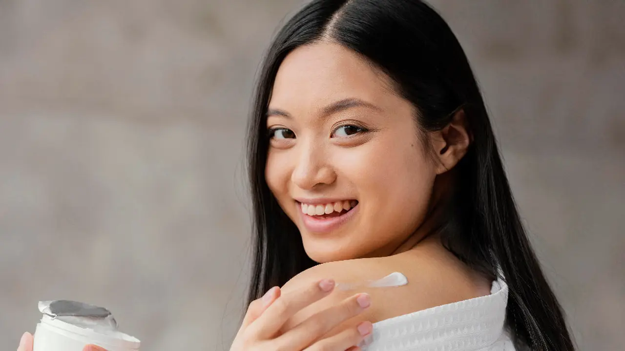 Masih Bisa Dimanfaatkan! Ini Dia 4 Kegunaan Skincare Kedaluwarsa yang Patut Kamu Ketahui!