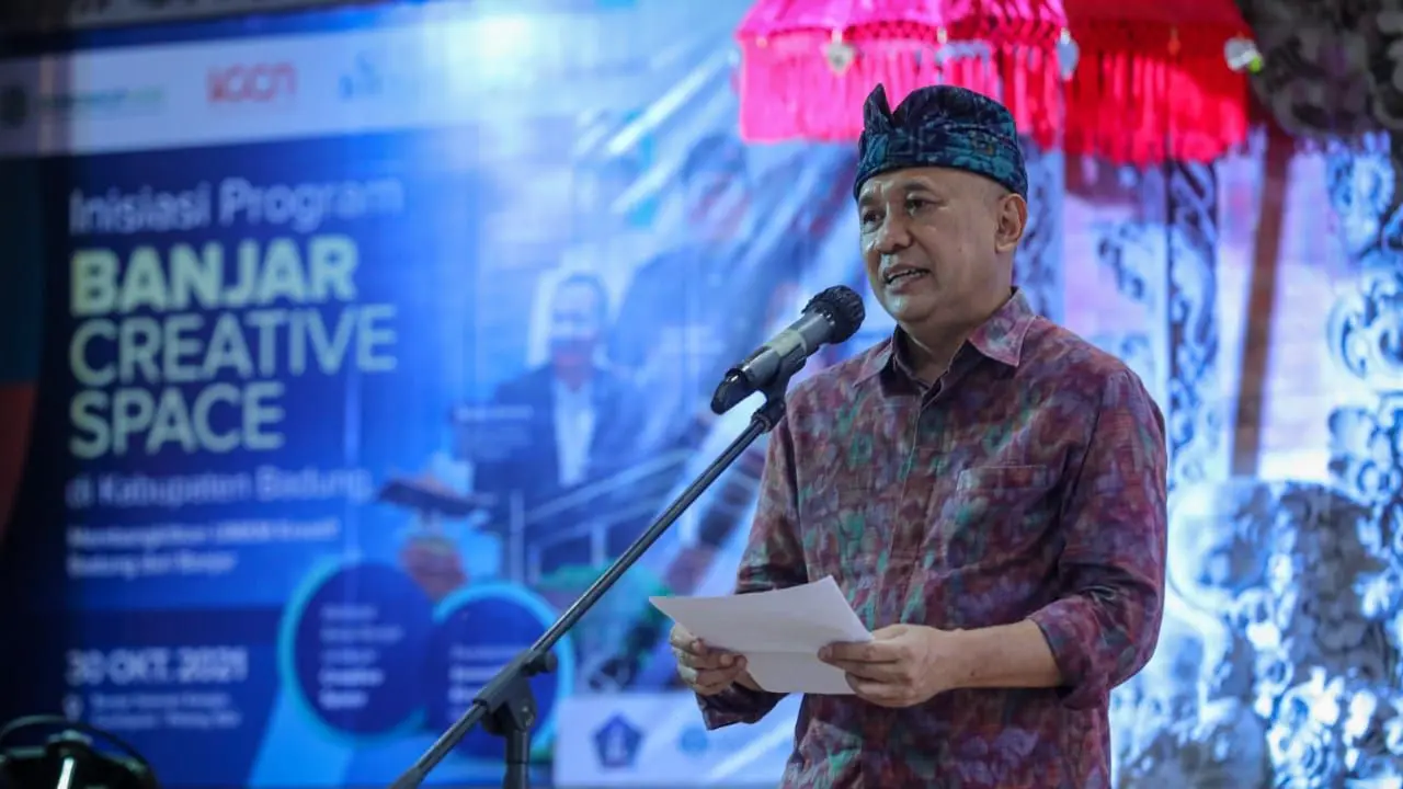 Menteri Koperasi dan UKM Teten Masduki dalam Penandatanganan MoU Dengan Ekosistem Pendukung BCS di Kabupaten Badung, Bali, Minggu (31/10/2021). (Dok KemenkopUKM)