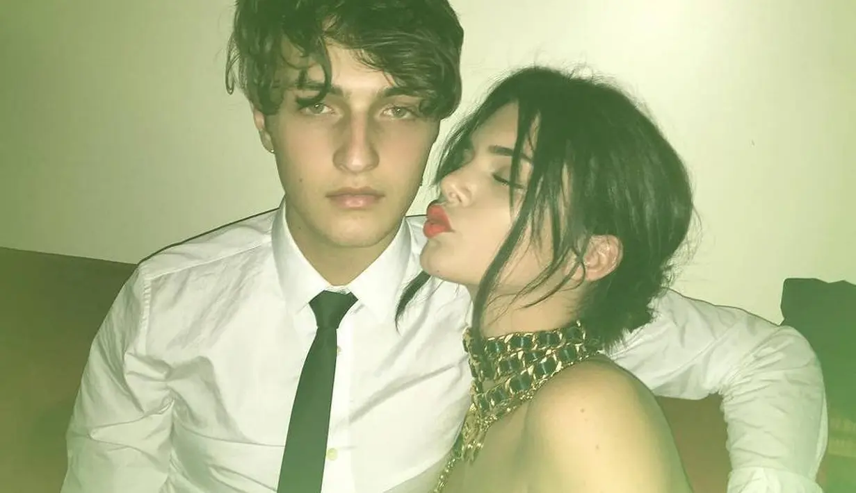 Sementara itu, Kendall Jenner pun sangat menikmati waktunya bersama dengan Anwar Hadid karena adik dari Gigi itu sudah lama menyimpan rasa padanya. (instagram/kendalljenner)