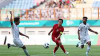 Duel Vietnam vs Pakistan pada laga pertama penyisihan Grup D Asian Games 2018 di Stadion Wibawa Mukti, Cikarang, Selasa (14/8/2018). (Bola.com/Dok. VFF)