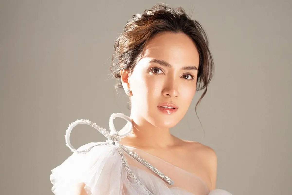 Kerap Disebut Mirip Song Hye Kyo, Intip 6 Gaya Rambut Shandy Aulia yang Selalu Terlihat Elegan