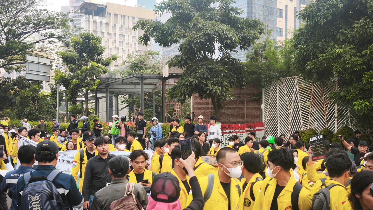 Kondisi Terkini Aksi Mahasiswa, Tertahan di Jalan Sudirman dan Tak Sampai Bundaran HI