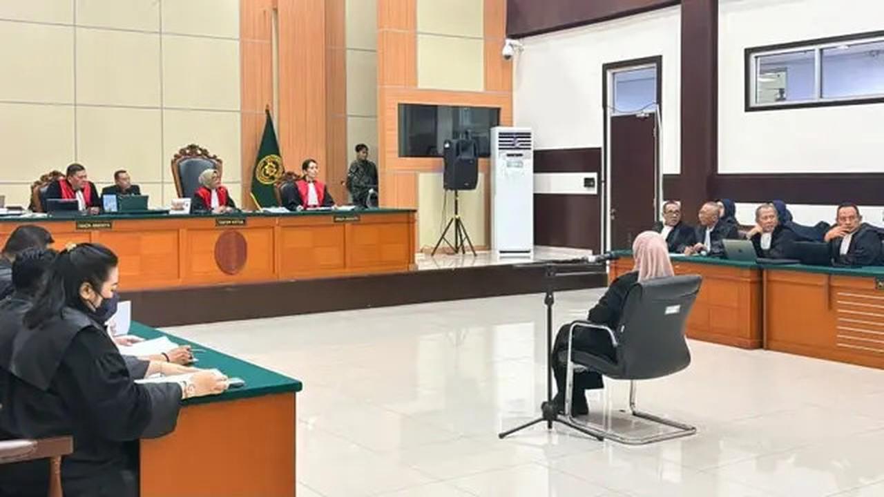 Dokter Tifa Didakwa Fitnah dan Pencemaran Nama Baik Jokowi