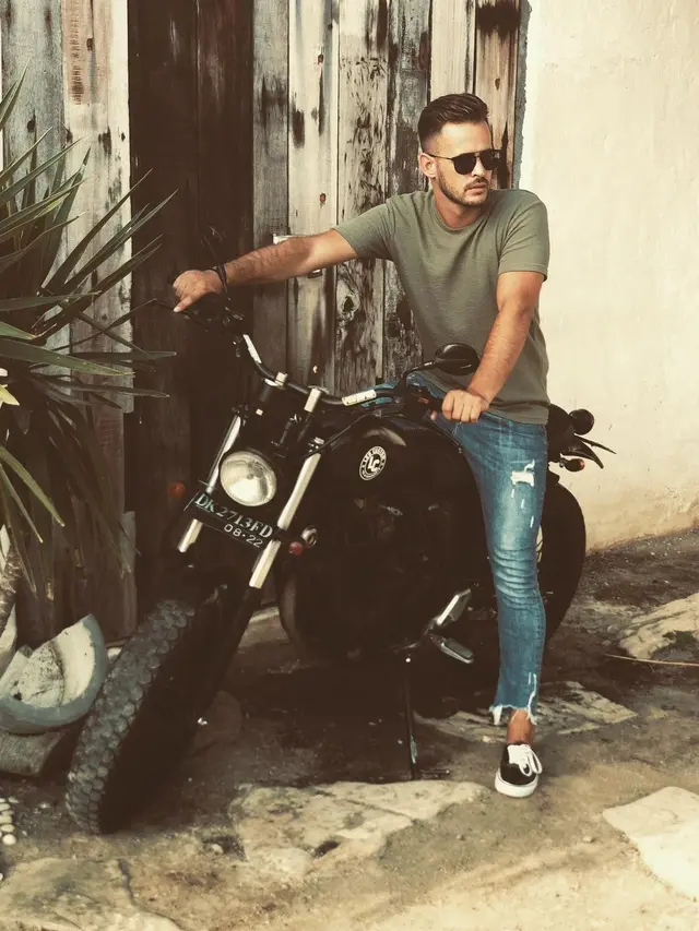 6 Potret Antonio Dedola yang Diduga Pacar Baru Nikita Mirzani, Pengusaha Asal Eropa