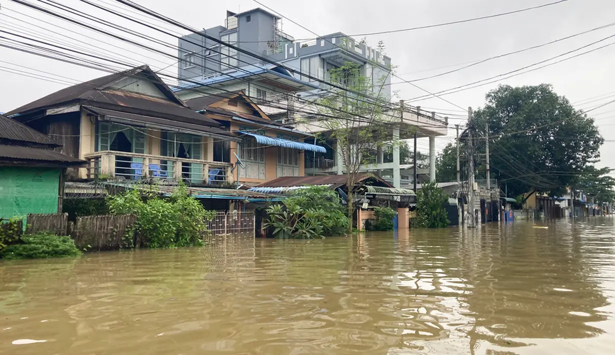 Myanmar mengalami cuaca ekstrem hampir setiap tahun selama musim hujan. (AP Photo/Thein Zaw)