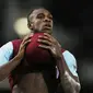  Pemain West Ham United, Michail Antonio mencetak satu gol saat timnya menang atas Everton 3-2 pada lanjutan Liga Inggris pekan ke-29. (Reuters/Stefan Wermuth)