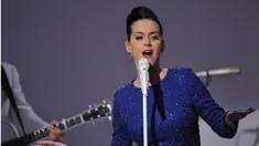 Penyanyi Katy Perry tampil di konser perayaan ajang Special Olympics di Gedung Putih, Washington, Kamis (31/7/14). (AFP PHOTO/Mandel NGAN)
