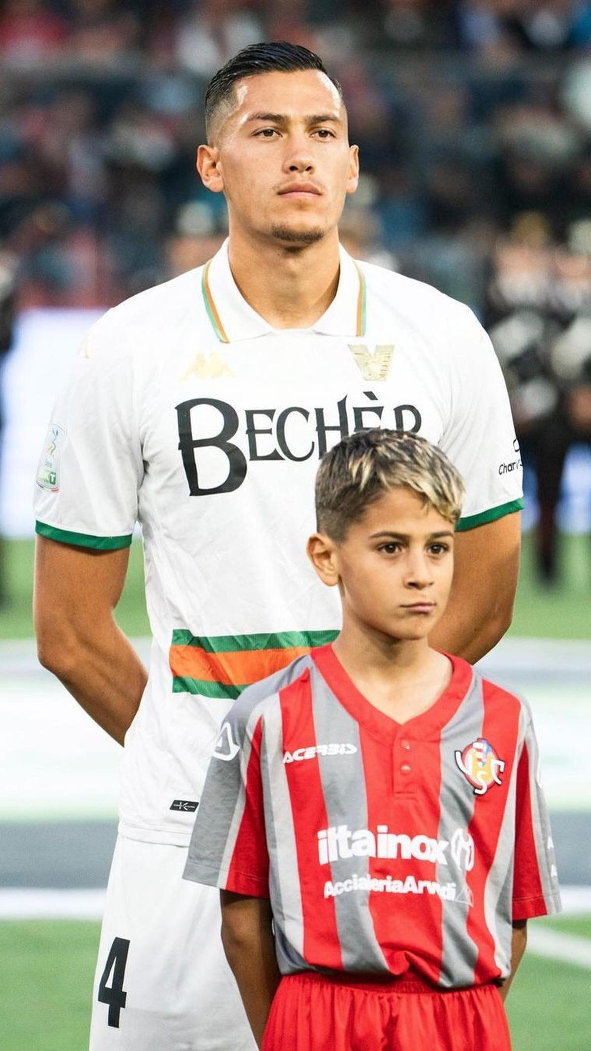 <b>Jay Idzes Berpeluang Tampil di Serie A</b>