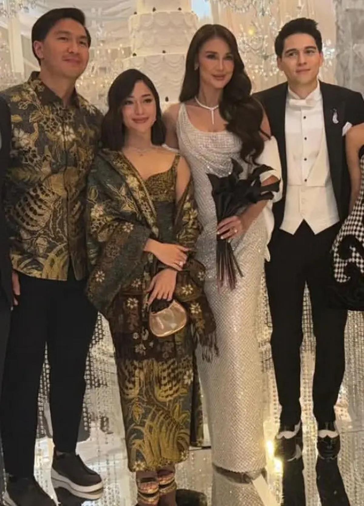 Potret Buket Bunga Hitam Unik Calla Lilly di Resepsi Luna Maya, Ini Makna di Baliknya